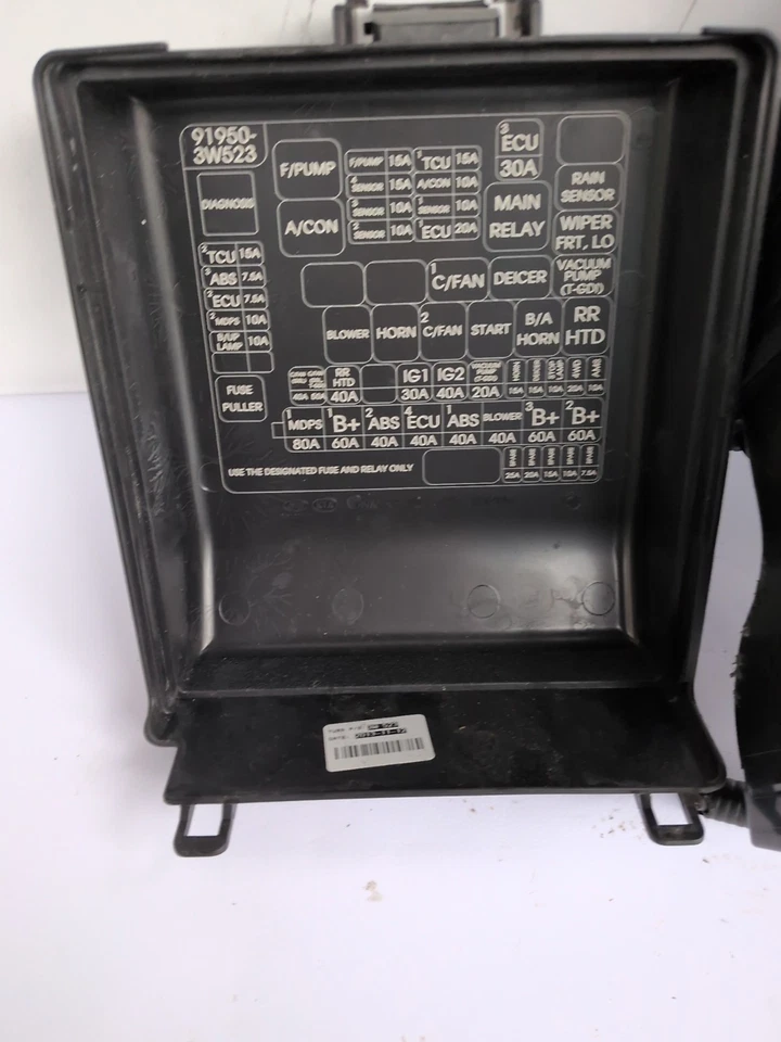 2014 Kia Sportage caixa de fusíveis motor 2.4 fabricante de equipamento original - Imagem 3 de 4