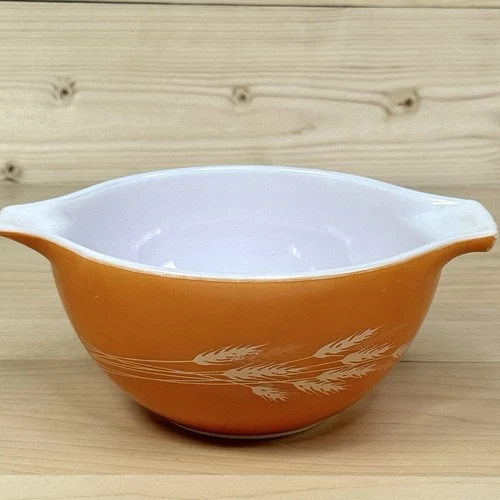 PYREX Cinderella Autumn Harvest Wheat Mixing Bowl  #441  750 ML Vintage