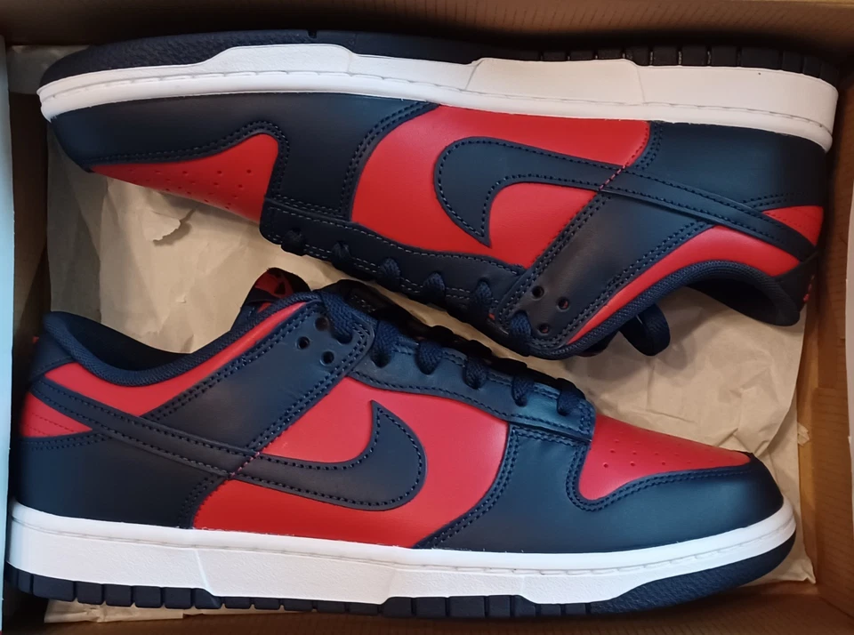 Nike Dunk Low Retro University Rojo Obsidiana Blanco Talla 10.5 Lanzamiento 2024 Foto 2 de 4