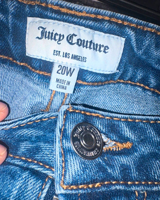 Juicy Couture Women's Skinny Blue Medium Wash Denim Jeans with frayed hem