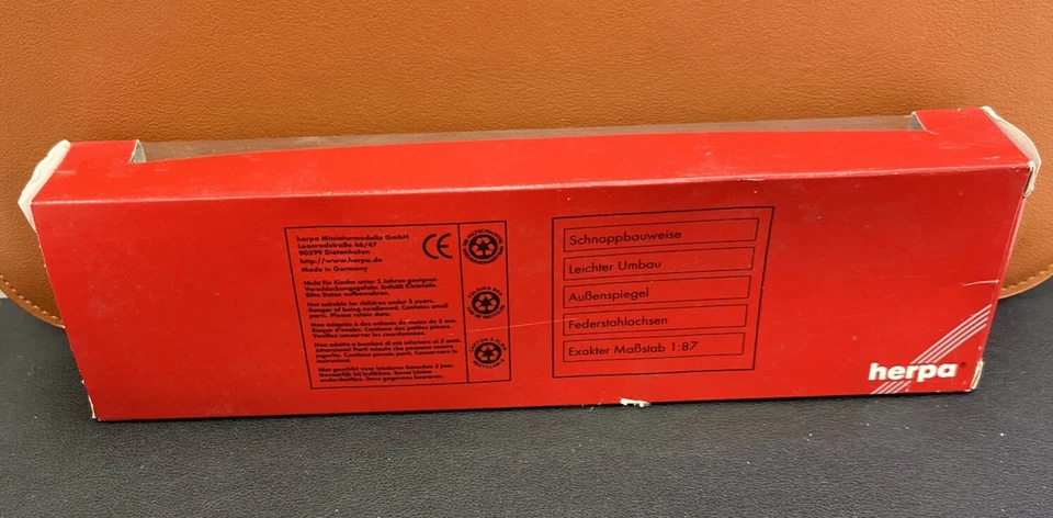 Camión Herpa Mercedes Benz Actros L HZ Richard Lawson 146463 Z1 Foto 2 de 4