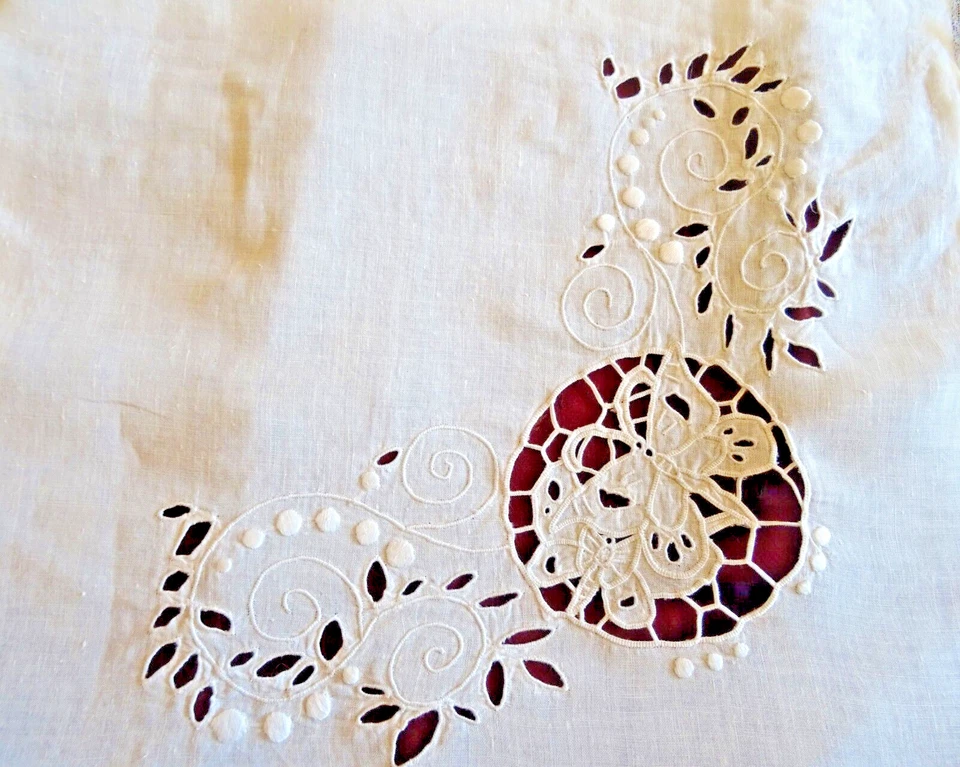 Taie de berceau en coton brodé de papillons ,entourage en tulle - Photo 2/4