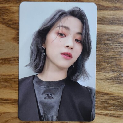 Ryujin Official Photocard Itzy Mini Album Cheshire Genuine Kpop