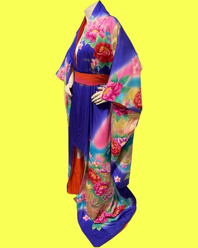 NWOT Furisode Kimono Women Japanese Wedding Robe Screen Painted Gold Holographic - Picture 6 of 9