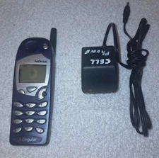 Nokia 5165 NSW-1NX Vintage Cell Phone With Battery and Charger