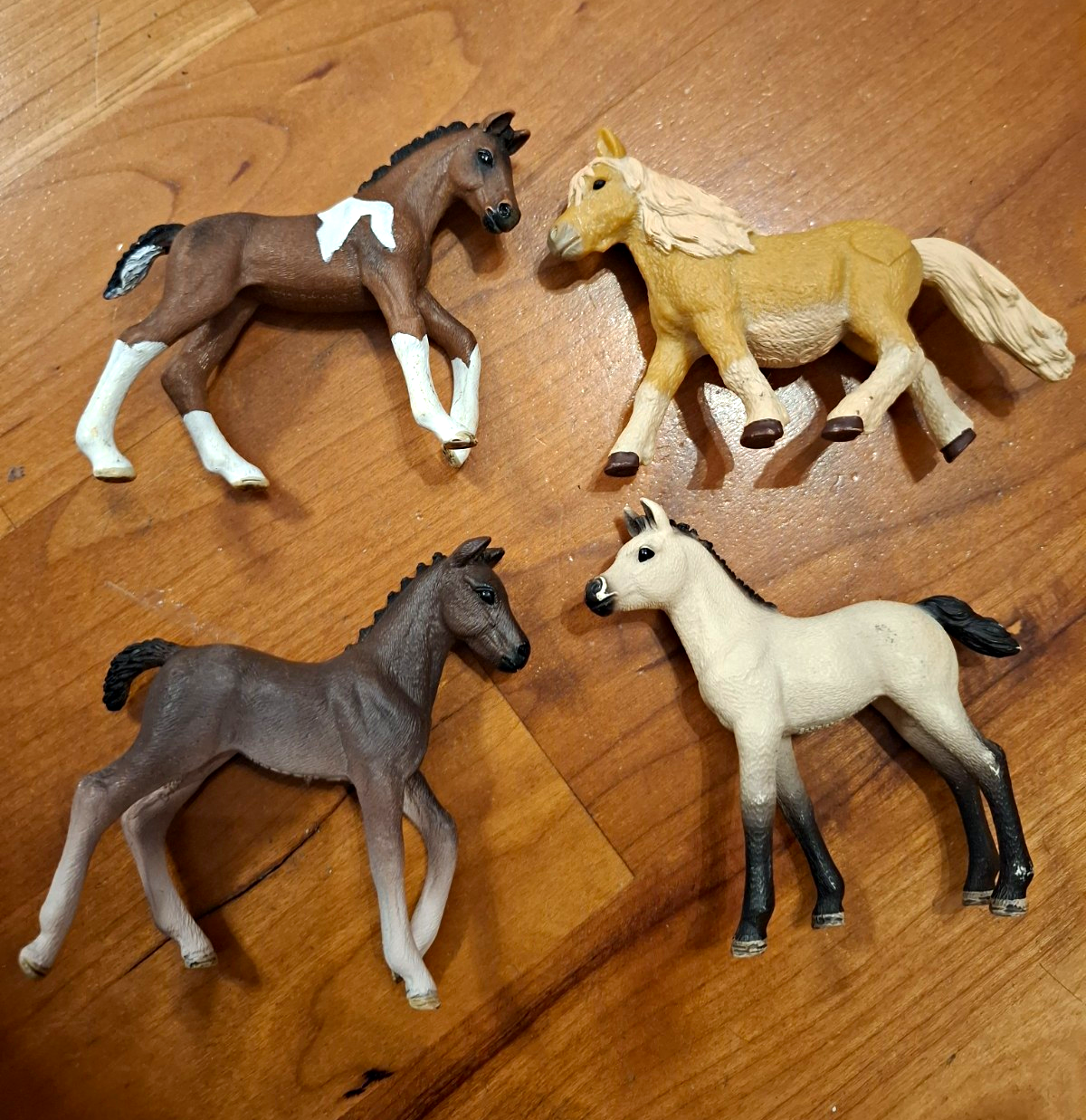 4x Schleich Pferde Ponys Fohlen Horse Club Farm Shetland Trakehner Set Konvolut