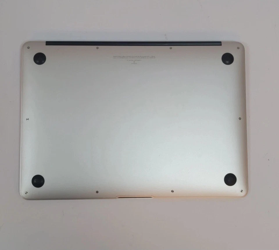 Apple MacBook Air 13.3" Laptop - Pristine, photo 4 of 5