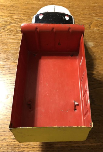 Vintage Wyandotte Dump Truck - Wyandotte Trucking - Original Condition NICE - Picture 7 of 11