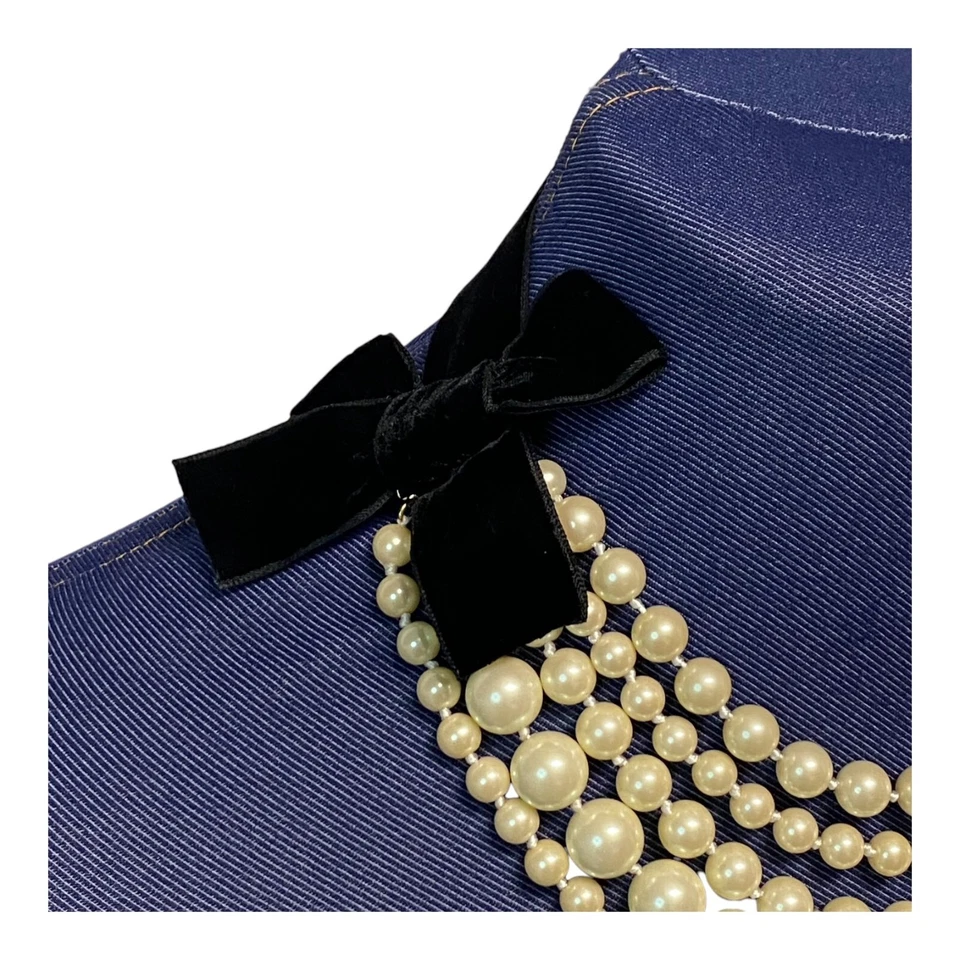 Collar en capas de terciopelo negro y perlas de imitación tono dorado KATE SPADE Foto 2 de 4