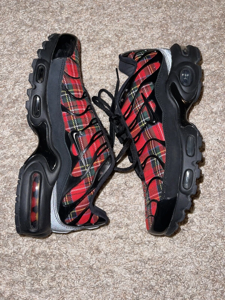 Nike air max plus plaid top
