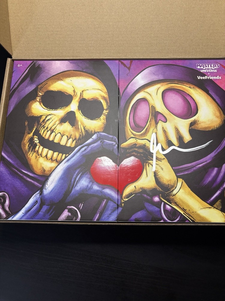Masters of the Universe Skeletor x VeeFriends Skilled Skeleton Gary Vee AUTO