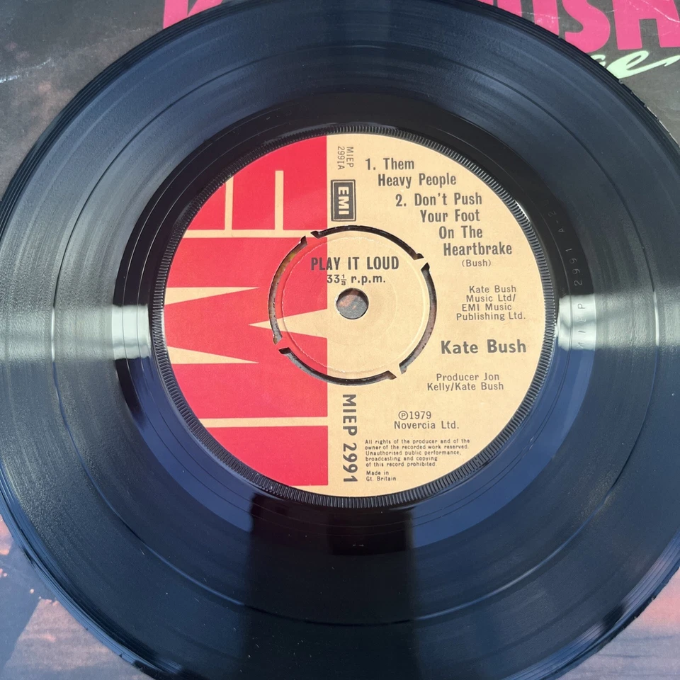 KATE BUSH On Stage 7" vinyl EP VG+ Foto 2 de 3