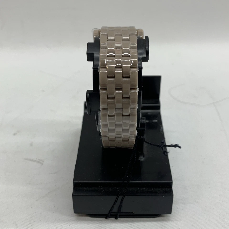 Reloj de pulsera MVMT para mujer con pulsera cuadrada de cerámica caramelo 26 mm 28000206 Foto 4 de 4