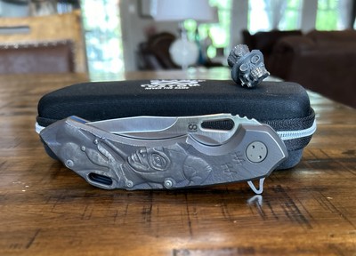 CUSTOM OLAMIC  WAYFARER 247 ONE OFF  ''HARLEY QUINN'' HAND CARVED FOLDING KNIFE