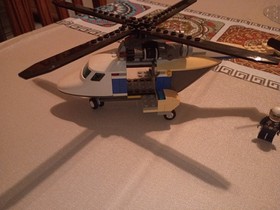 LEGO CITY Heavy-Lift Helicopter 4439 Complete Set Police Minifigures