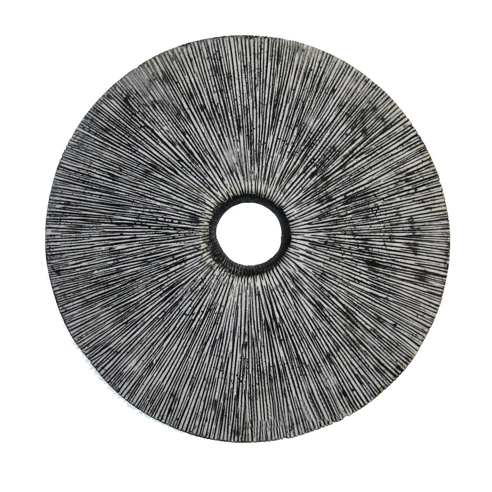 30" X 30" Contemporary Grey Round Rib Wall Art - Imagem 2 de 4