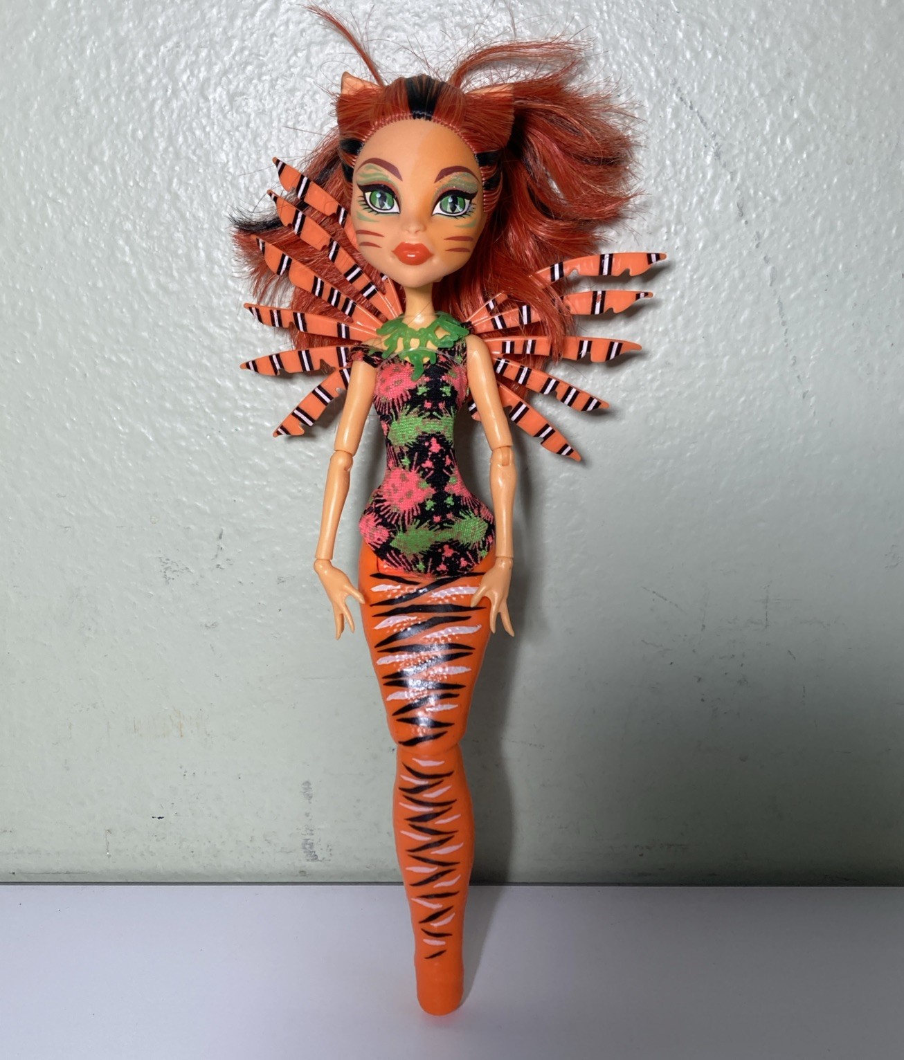 Monster High Doll Great Scarrier Reef Glowsome Ghoulfish Toralei Stripe 2014