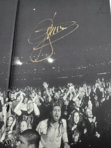 Gene Simmons KISS Autogramm signed Buch Kiss And Make-up HBDJ 1121 - Bild 2 von 11