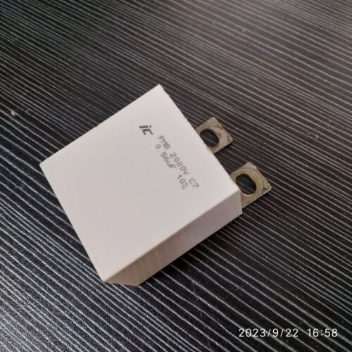 1PCS USED PMB 2000V 0.56UF Filter absorbing surge AB inverter PF700 series - Picture 1 of 3
