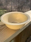 Pyrex Peach W/ Clear Glass Bottom Nesting Bowl 1 L 322 Vintage