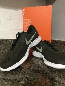 nike revolution 4 sequoia