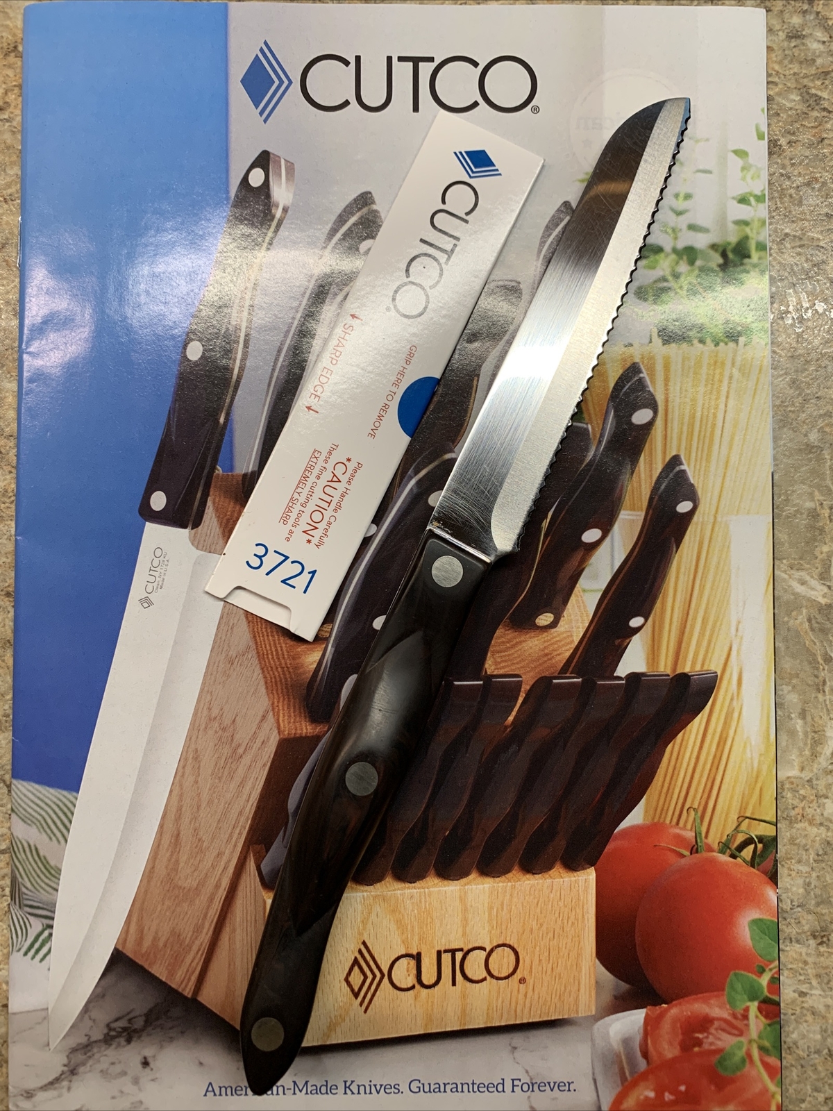 CUTCO 3721 Santoku Trimmer/ Steak Knife Factory Fresh Classic/Black