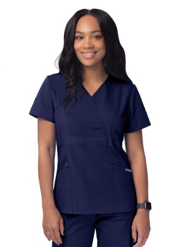 Sivvan Uniformi Donna Finto Avvolgente Infermiera Medico Scrub Top Vestibilità Crossover Semi-V - Foto 43 di 112