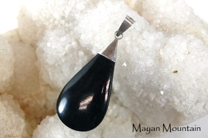 DARK-GREEN-BLACK-GUATEMALAN-JADEITE-JADE-SILVER-TEAR-DROP-PENDANT-GUATEMALA-J