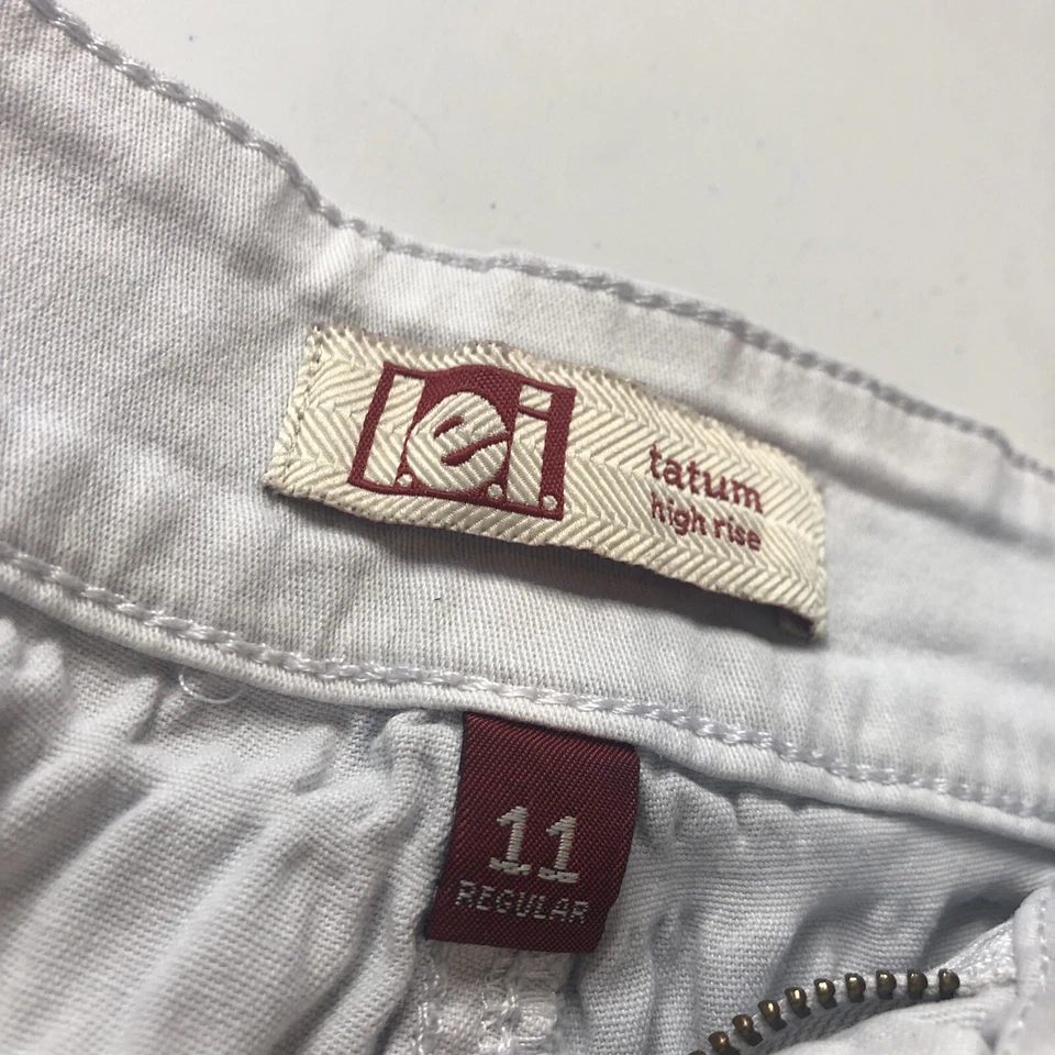 LEI Juniors Denim Shorts Tatum High Rise Size 11 White Button/zipper Women - Image 3 of 4