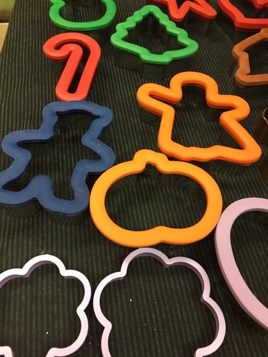 Cookie Cutters & 12 Christmas & More Misc All Heavy Duty & 6 Plastic - Picture 8 of 12