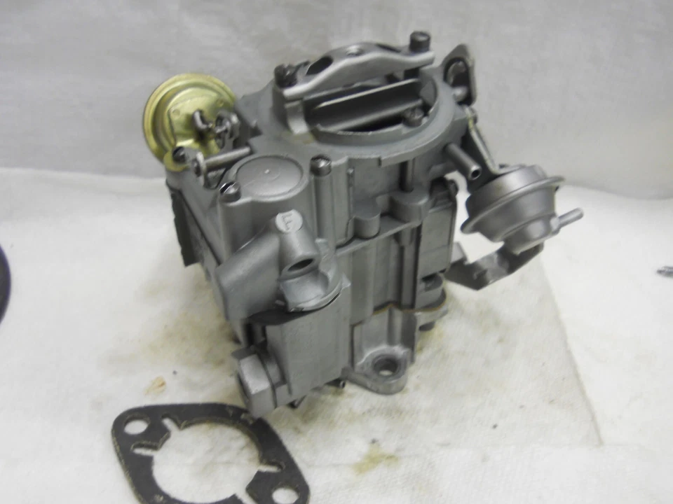 Rochester 1 bl. 1975-76 Checker-Chevrolet-Pontiac- chevy.-gmc. truck 250" Foto 2 de 4