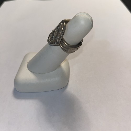 Classic Floral Spoon Ring Size 7ish - Picture 4 of 7