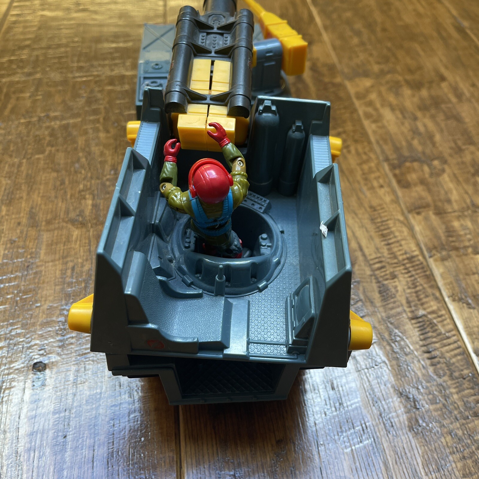 Picture 4 of 11