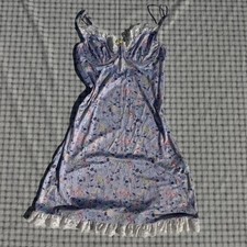 Foral and silk purple slip with white trimming
