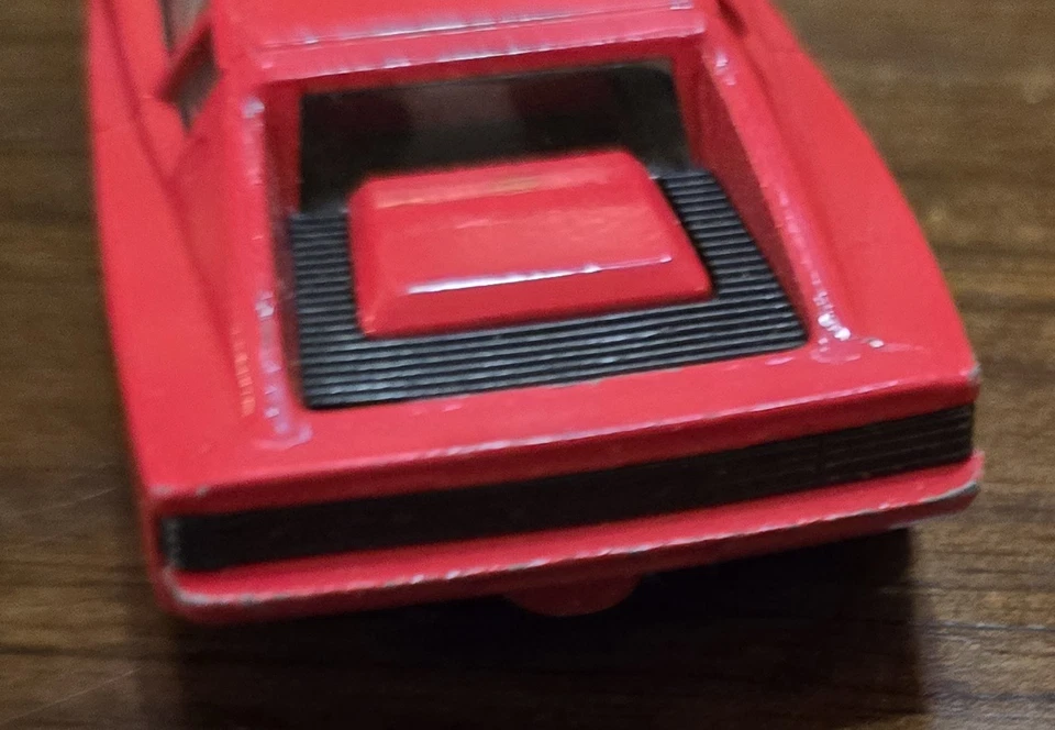 1986 Matchbox 3" Ferrari Testarossa vermelha 1:64 / 1:59 brinquedo fundido carro solto Macau - Imagem 4 de 4