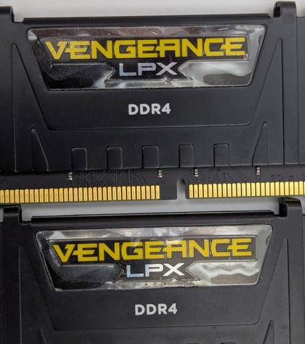 Corsair Vengeance LPX 16GB Kit (2x8GB) 2400MHz PC4-19200 RAM CMK16GX4M2B2400C14 - Picture 3 of 6