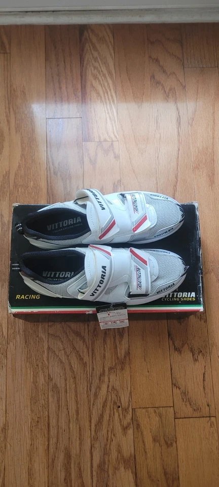 Zapatos de Ciclismo Vittoria Carreras Talla EU 40 1/2 EE. UU. 8 Nuevos En Caja. Foto 2 de 4