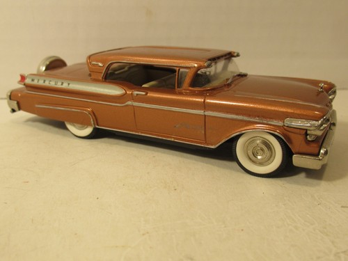 Vintage Brooklin Models 1:43 Scale Die Cast No. 28 1957 Mercury Turnpike Cruiser - Picture 4 of 14