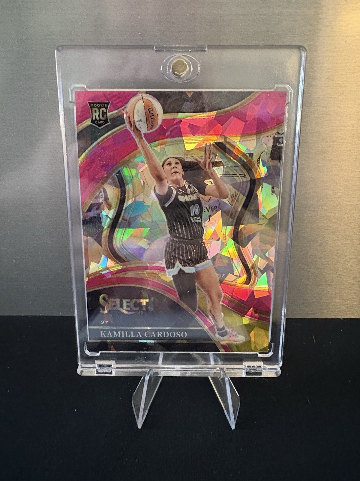 2024 Panini Select WNBA - Courtside Kamilla Cardoso #207 Pink Ice Prizm (RC)