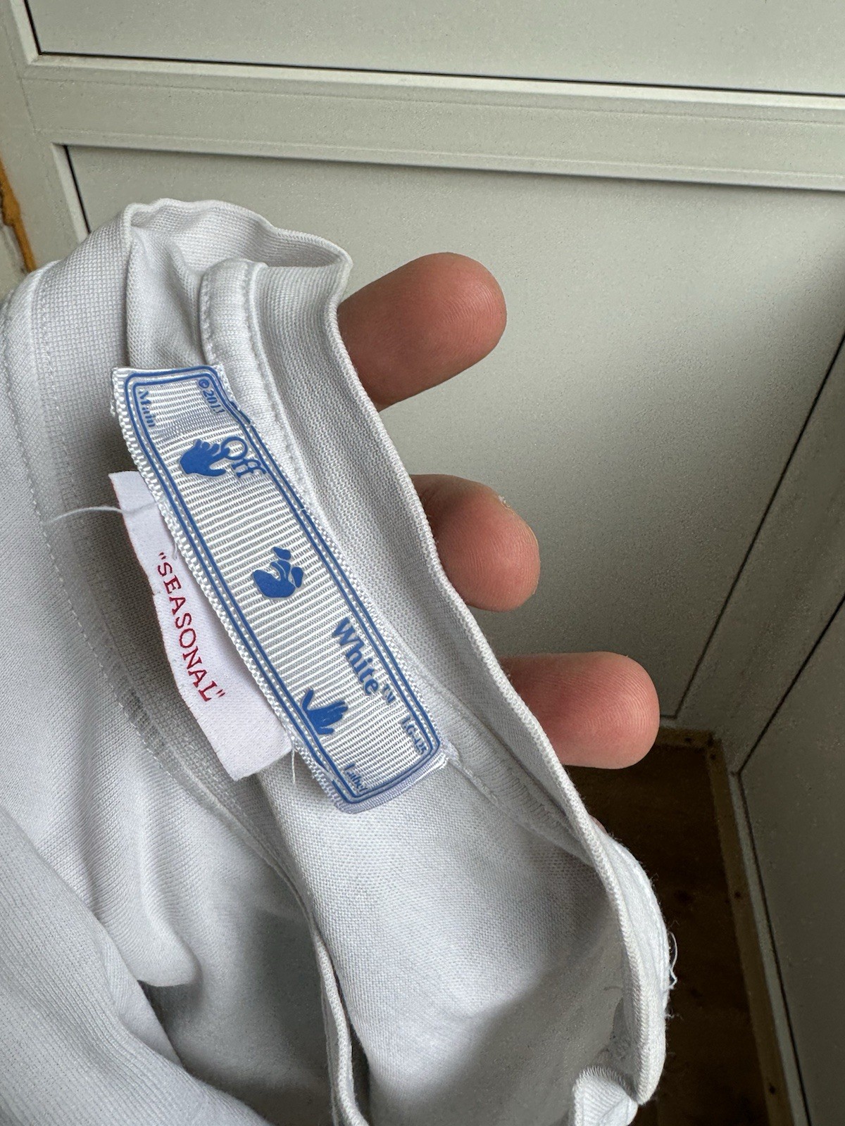 Brand Off-White T-Shirt Men’s Size XL Luxury  Brand thumbnail 8