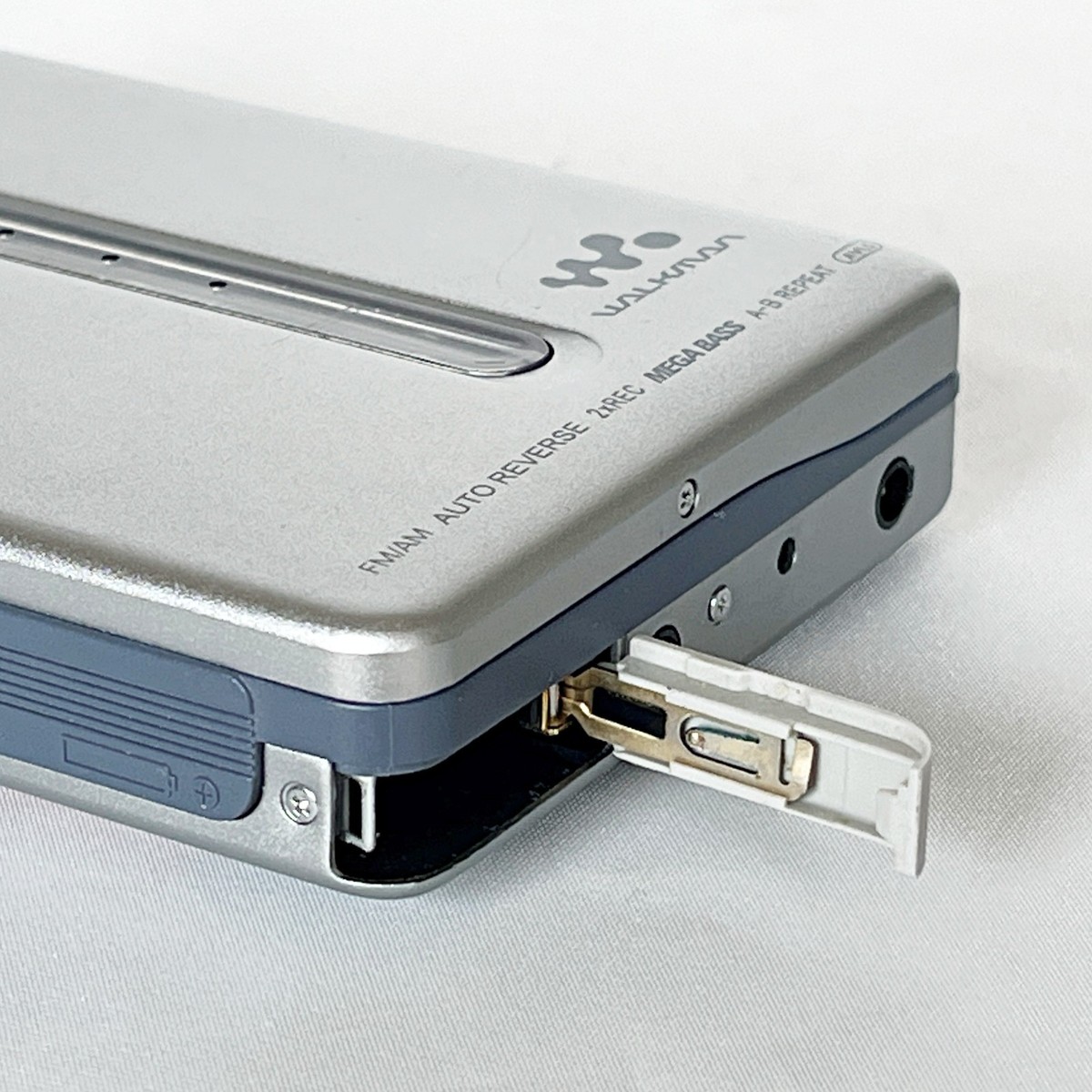 SONY WM-GX788 2003 Silver Recording Walkman Cassette Player From