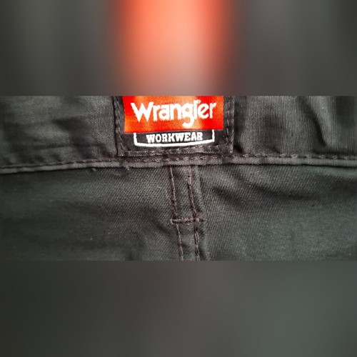 Neu mit Etikett Wrangler schwarze Cargohose für Herren Größe 34 x 34 Arbeit Schule Freizeit - Bild 2 von 11