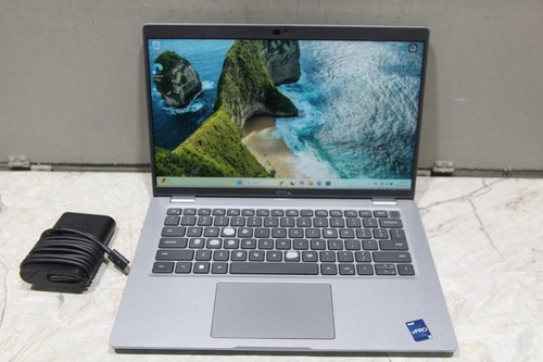 Dell Latitude 5430 14" computer portatile FHD i5-1245U 4,4 GHz 16 GB di RAM WiFi Cam 256 SSD W11P