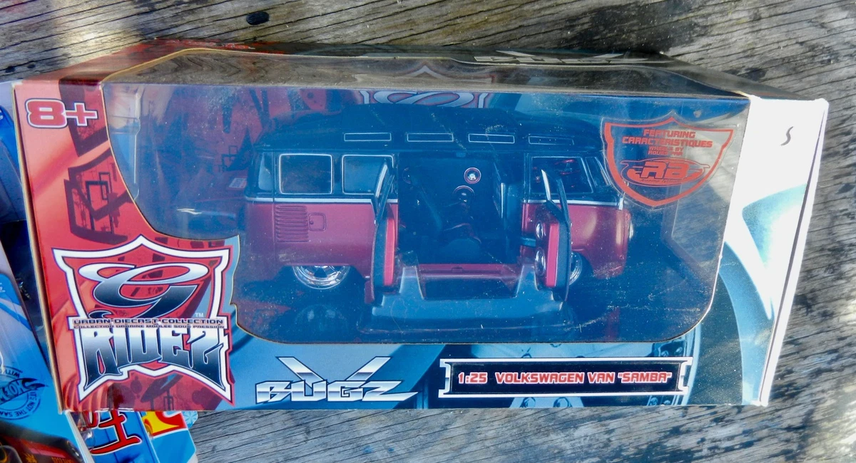 25+ Maisto Volkswagen Contemporary Manufacture Diecast Vans for