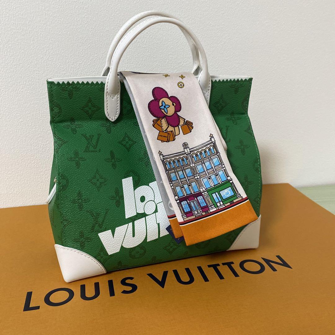 LOUIS VUITTON Bandeau Vivienne 2022 Holiday New York Unused No Box