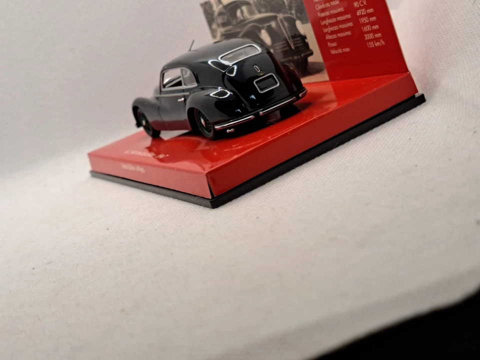  Alfa  Romeo 6C 2500  Freccia d'Oro  1947  Nero Minichamps    1:43 - Immagine 4 di 4