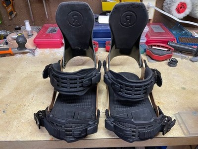 RIDE A-10 Snowboard Bindings (Medium)