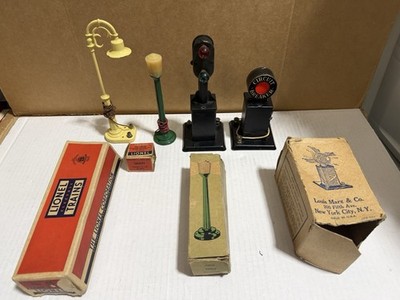 Lot 4 Vintage Marx Train Signal / Circuit Breaker /Lionel Light / Lamp Post