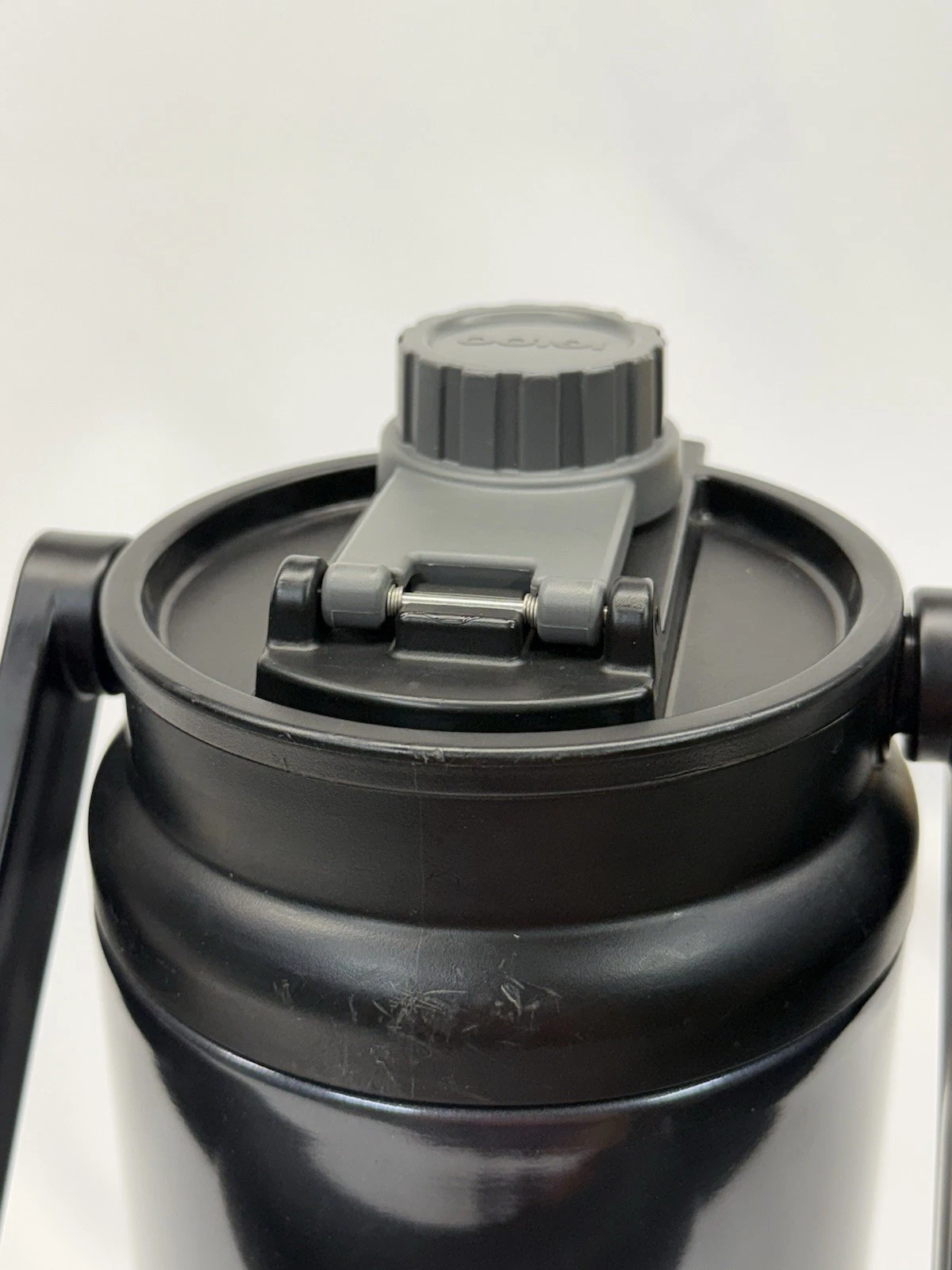 Igloo Hybrid Sport Jug - Thumbnail 2