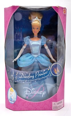 Disney Dazzling Princess Cinderella Light Up Shoes Puppe / Mattel 50572, NrfB